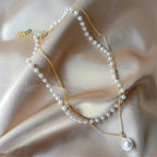 Necklace with White Pearl Pendant gold