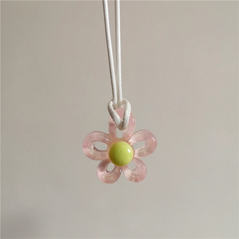 Colored Flower Pendant Necklace pink