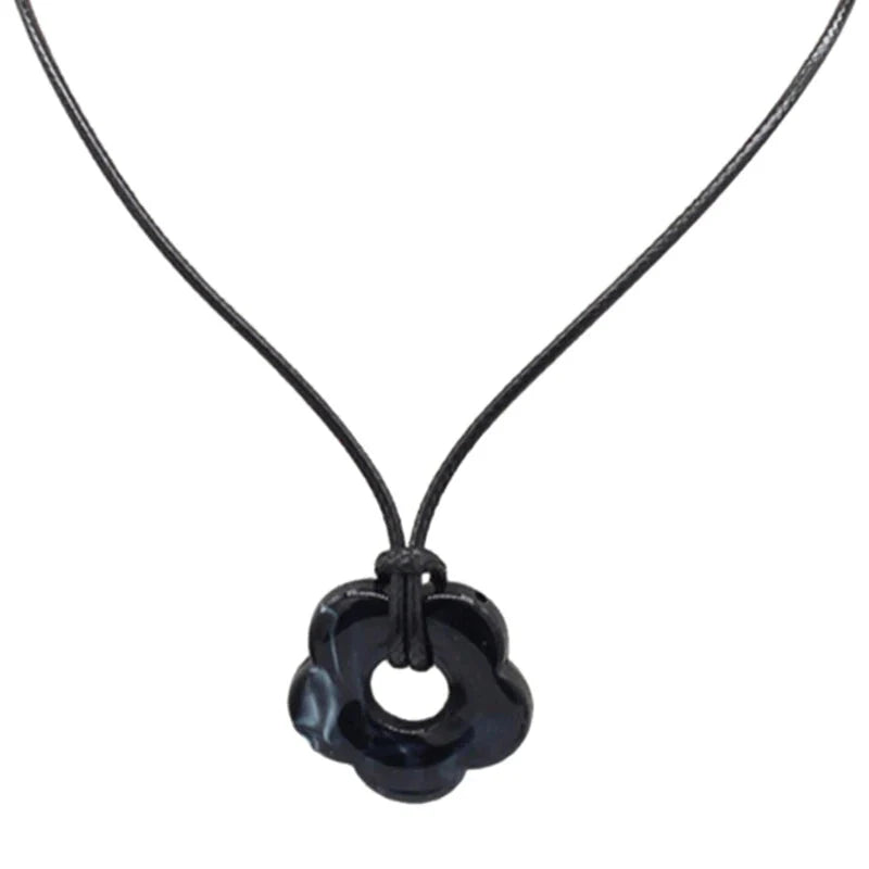 Romantic Style Flower Pendant Necklace black