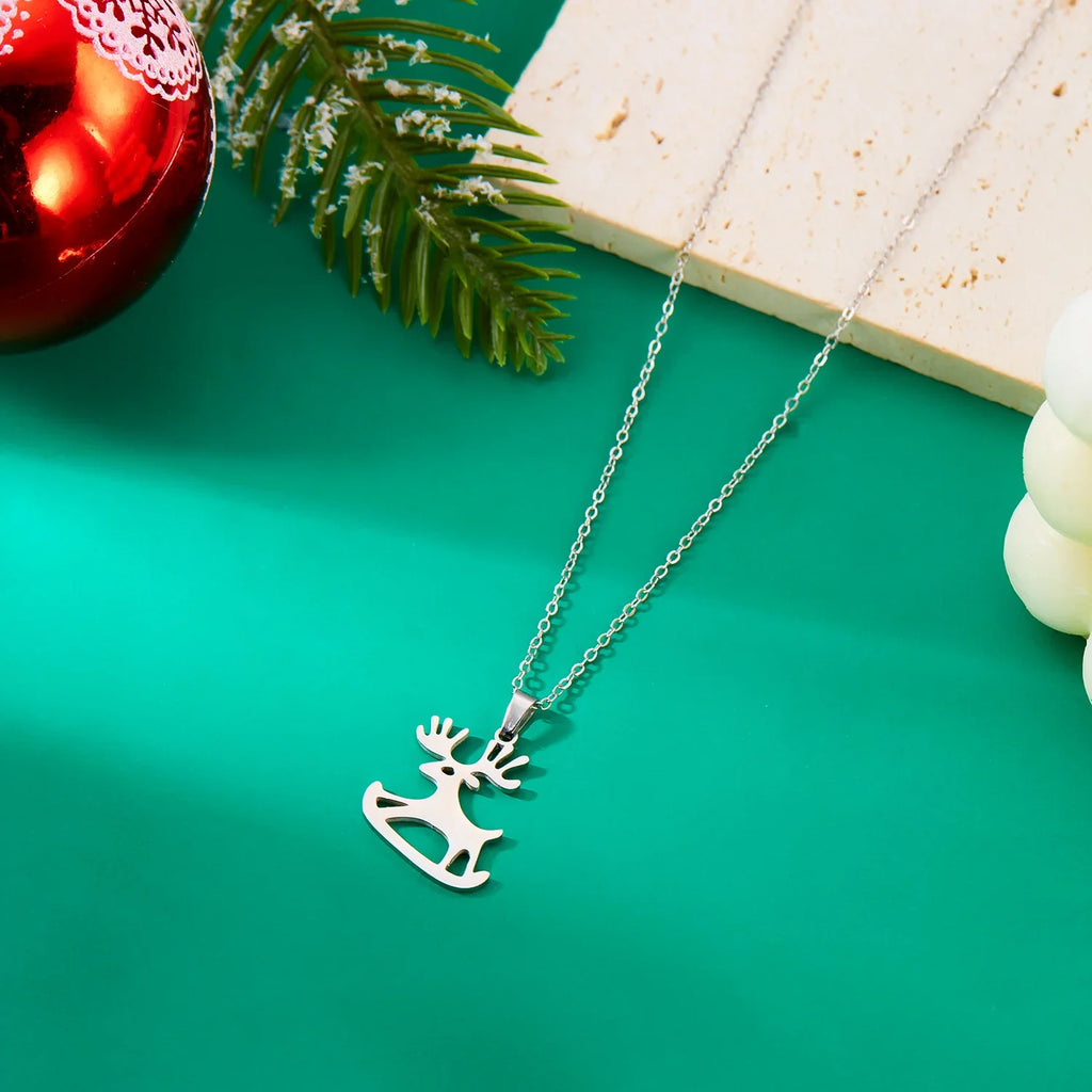 Winter Reindeer Pendant Necklace silver