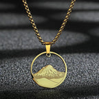 Necklace with Round Mountain Pendant gold