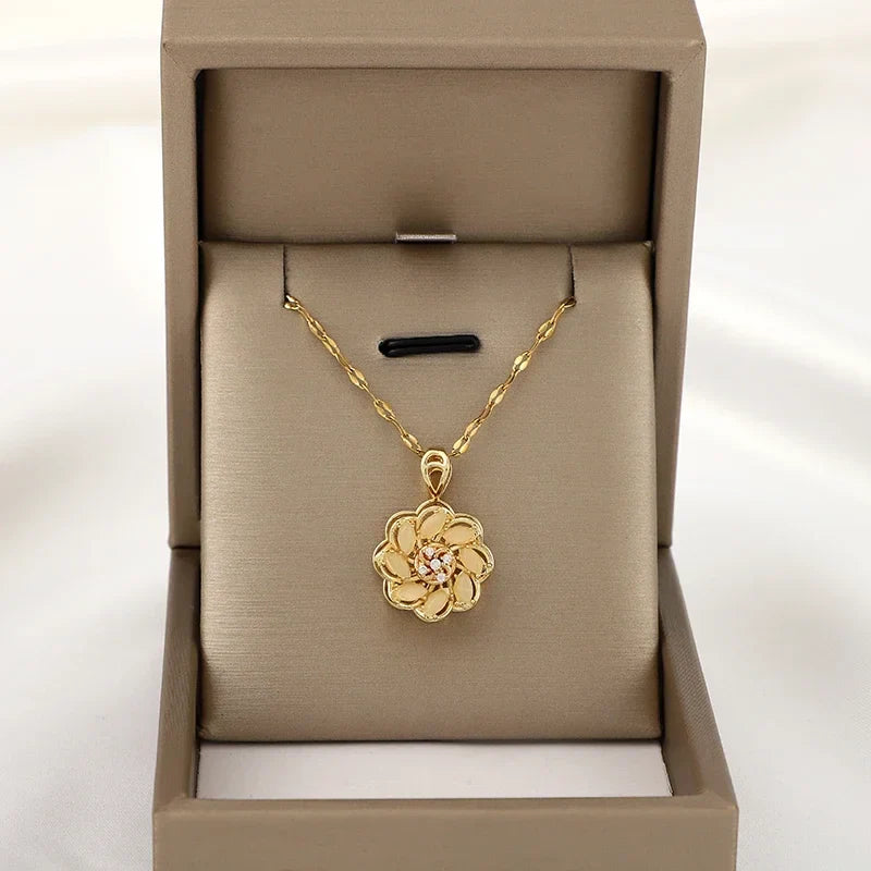 Necklace with Rotating Flower Anti-Stress Pendant