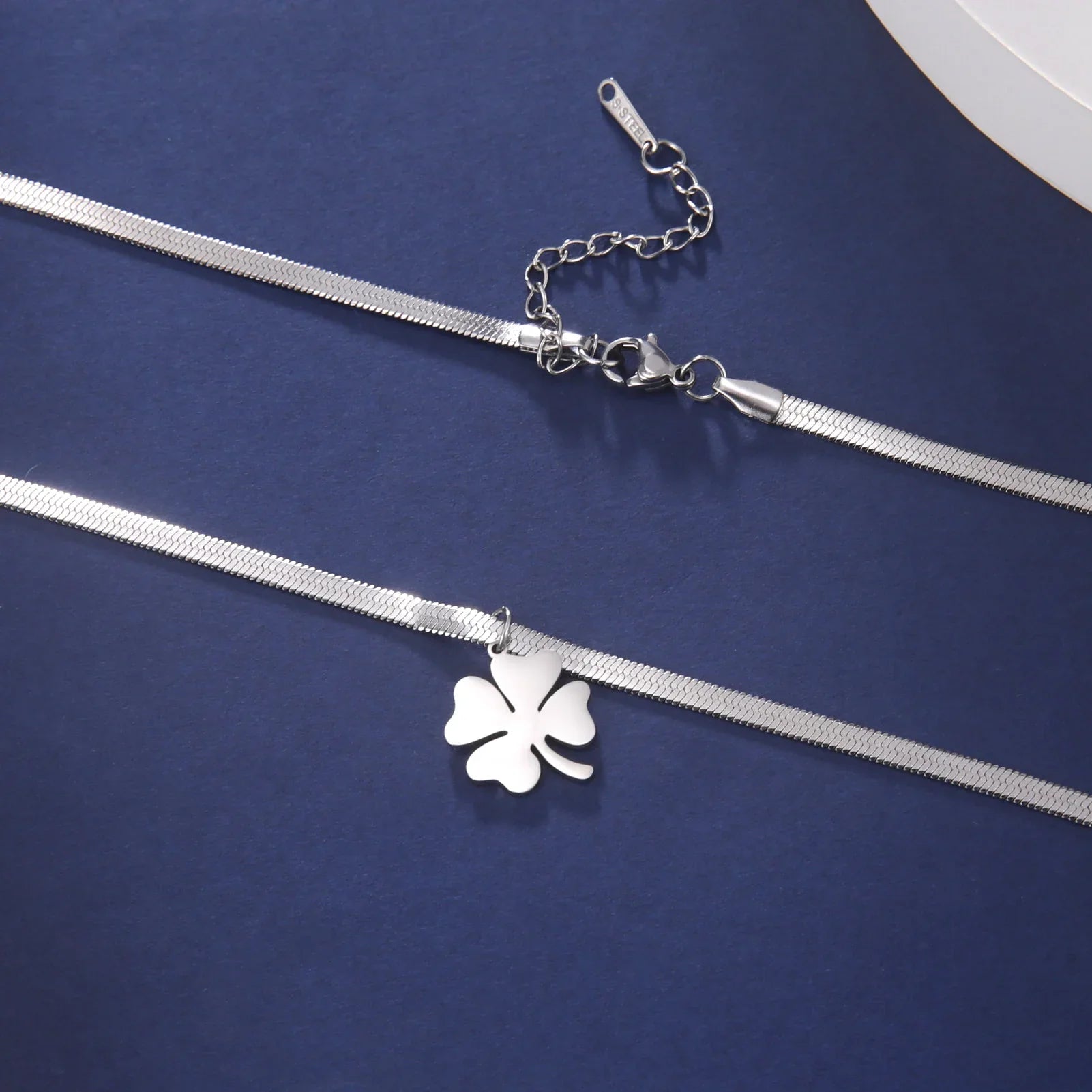 Necklace with Lucky Four-Leaf Clover Pendant Silver