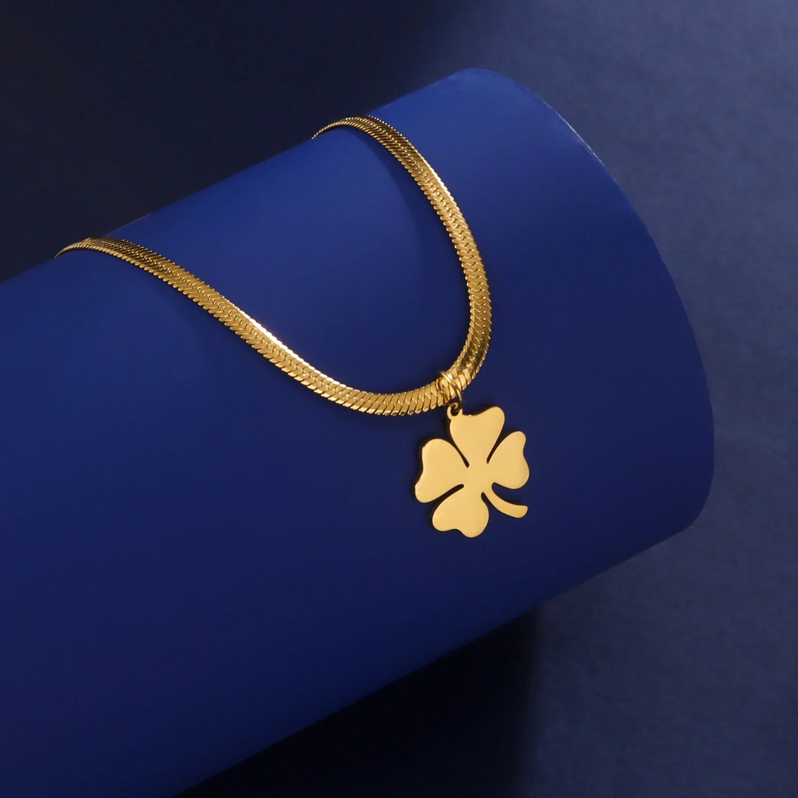 Necklace with Lucky Four-Leaf Clover Pendant Gold