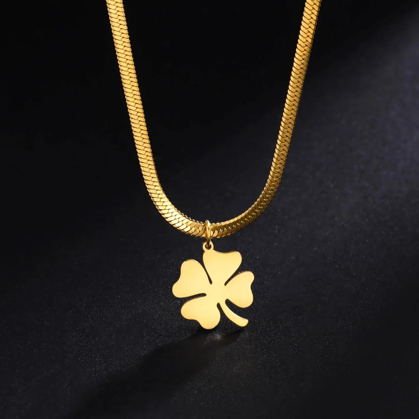 Necklace with Lucky Four-Leaf Clover Pendant Gold