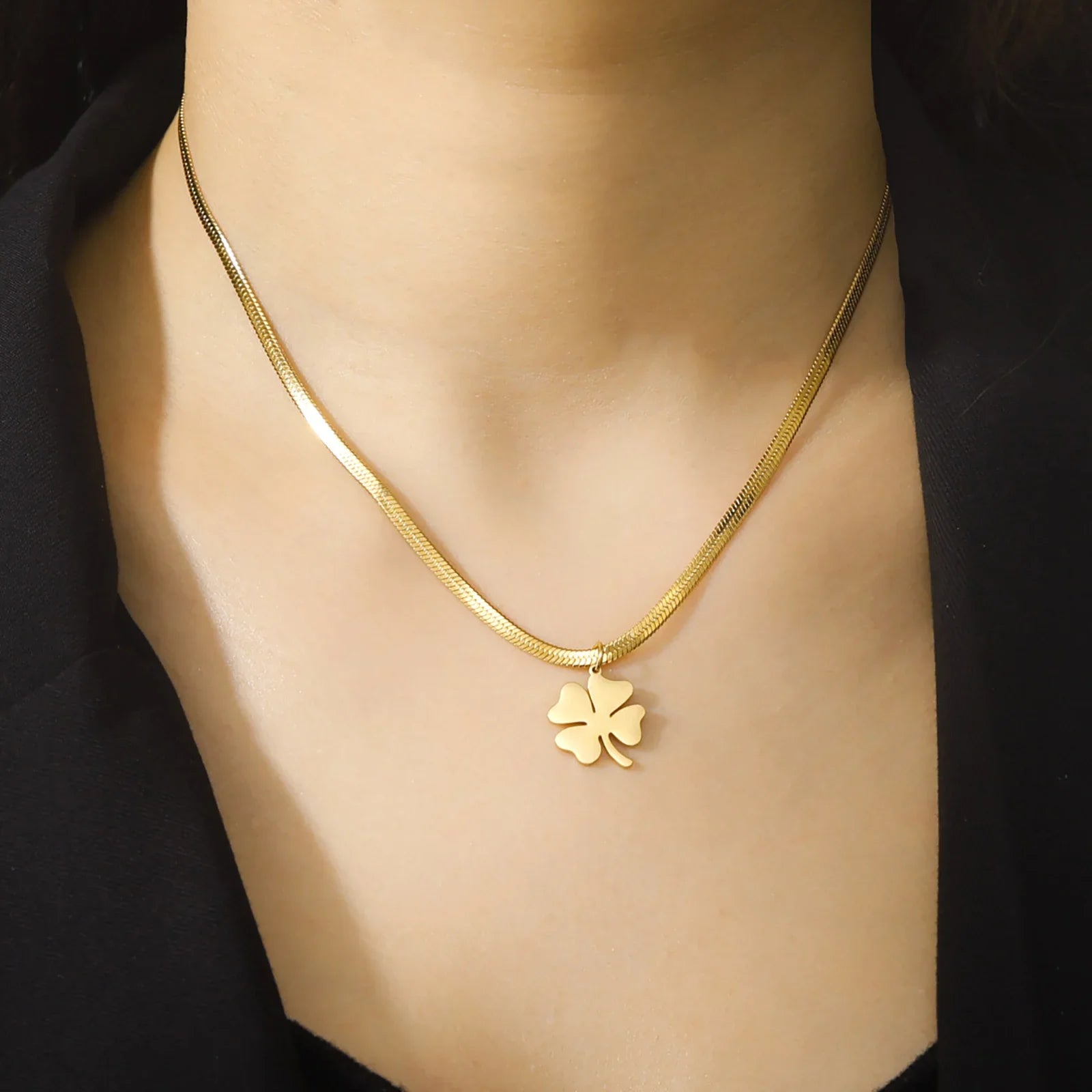 Necklace with Lucky Four-Leaf Clover Pendant Gold