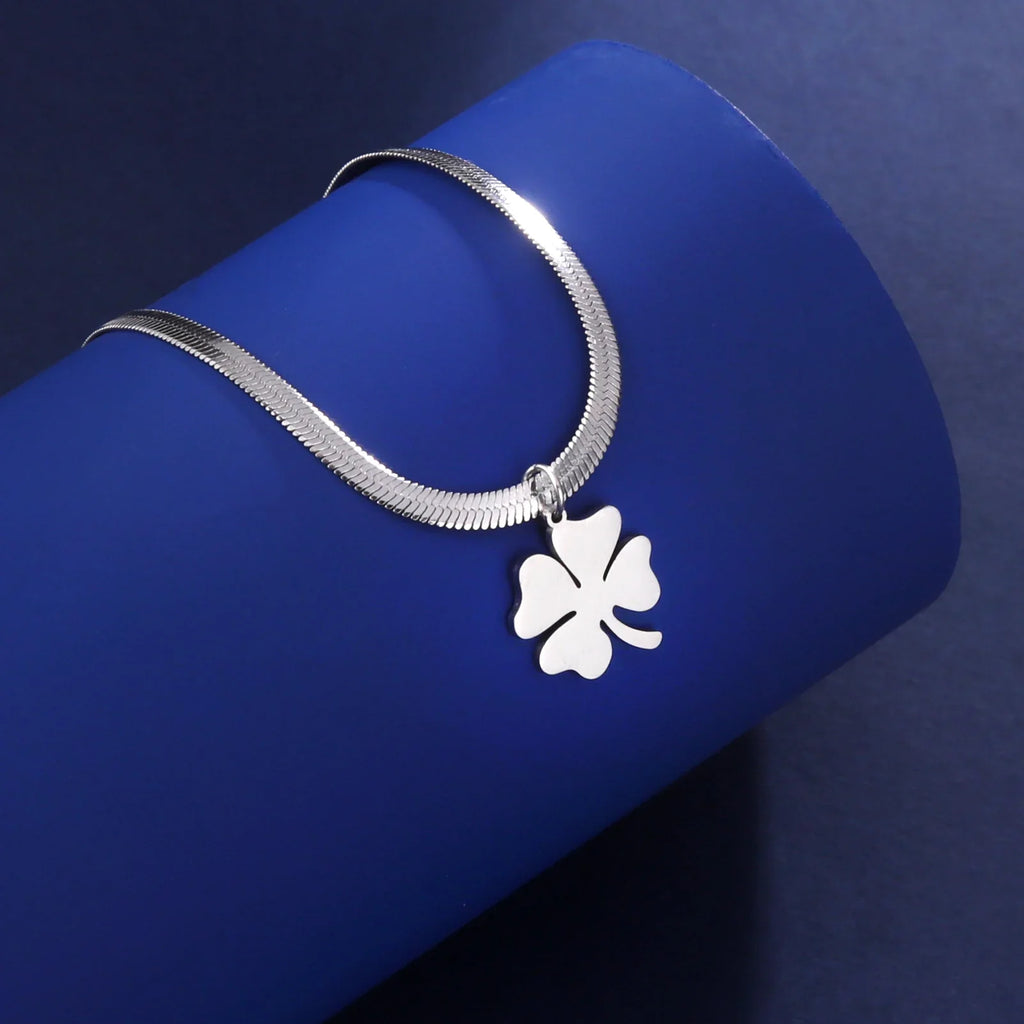 Necklace with Lucky Four-Leaf Clover Pendant Silver