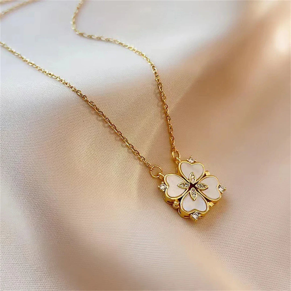 Choker Necklace with Lucky 4-Leaf Clover Pendant gold