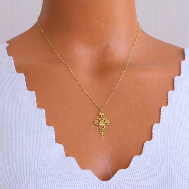 Lotus Shine Necklace Gold