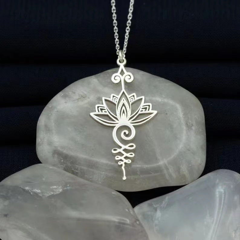 Lotus Shine Necklace Silver