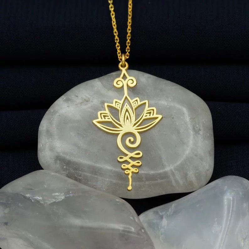 Lotus Shine Necklace Gold