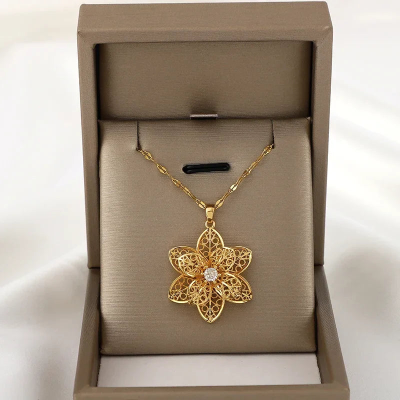 Pendant Necklace with a Pretty Rotating Anti-Stress Flower