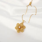 Pendant Necklace with a Pretty Rotating Anti-Stress Flower