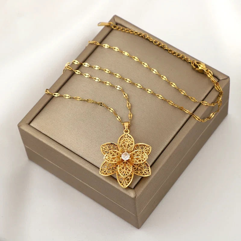 Pendant Necklace with a Pretty Rotating Anti-Stress Flower