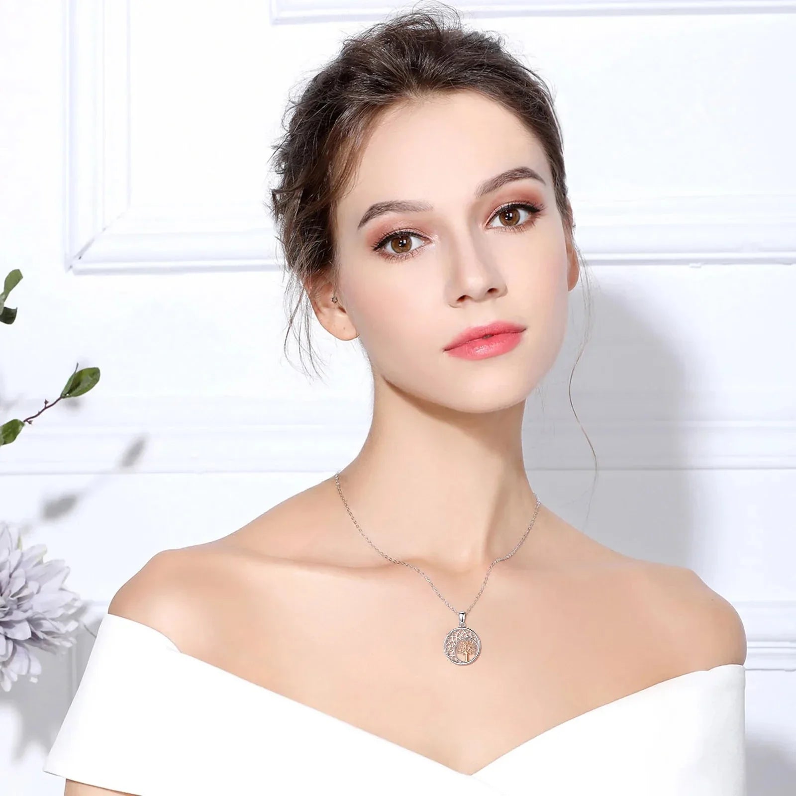 Elegant Tree of Life Pendant Necklace for Women