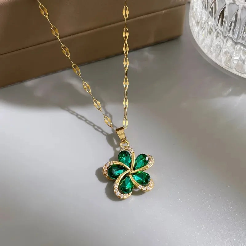 Green 5-Petal Flower Pendant Necklace