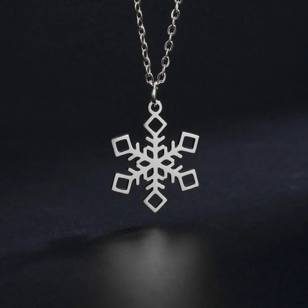 Winter Snowflake Pendant Necklace Silver