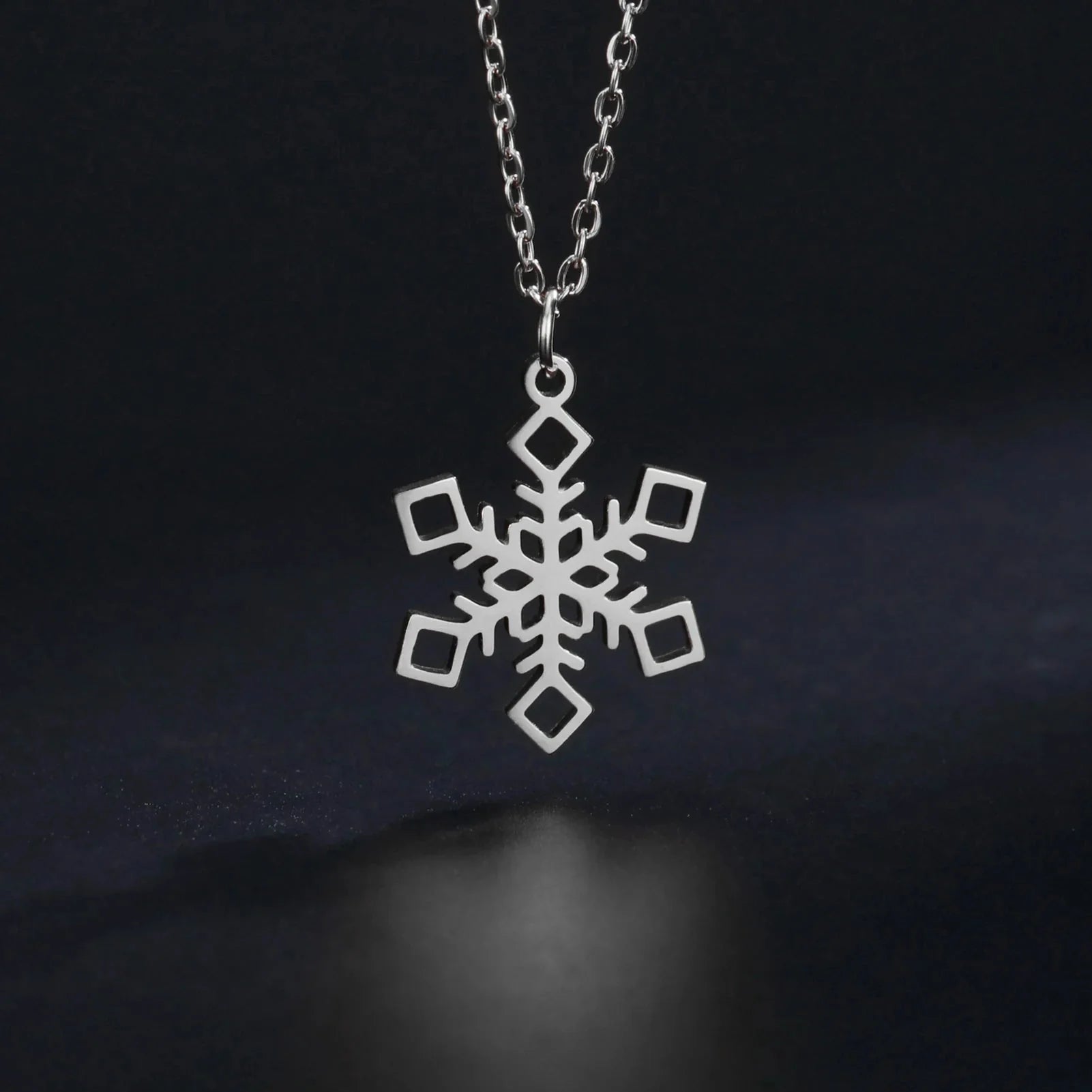 Winter Snowflake Pendant Necklace Silver