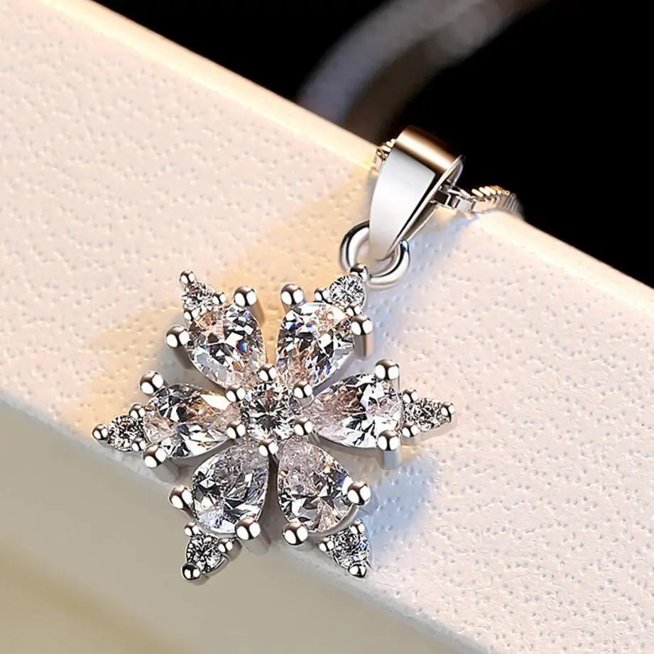 Winter Snowflake Pendant Necklace for Women in Silver
