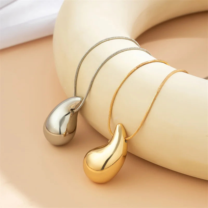 Asymmetrical Water Drop Pendant Necklace gold
