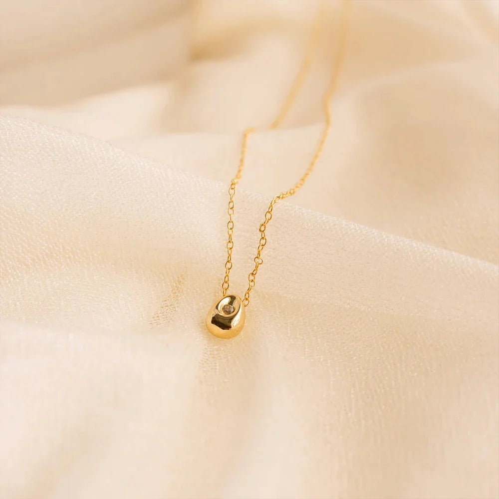 Water Drop Pendant Necklace with Zircon Pearl in gold