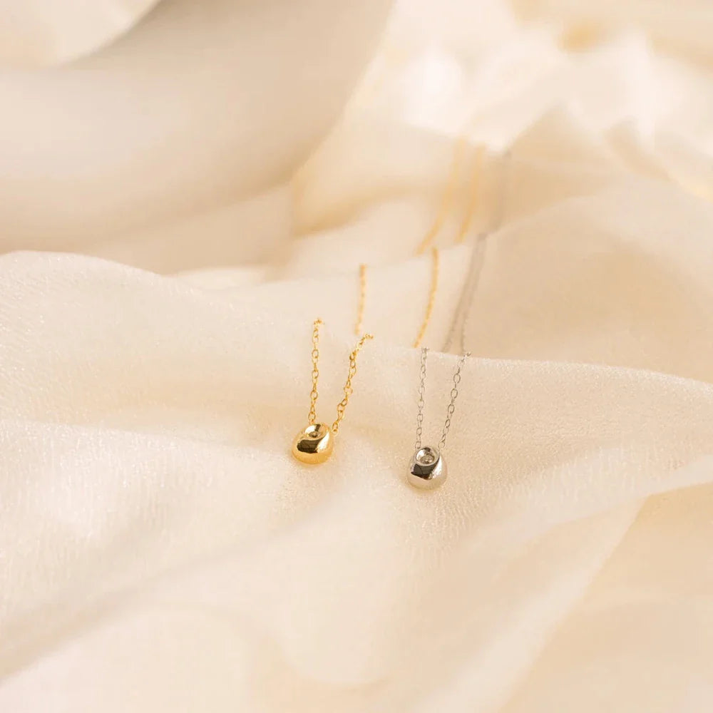 Water Drop Pendant Necklace with Zircon Pearl in silver