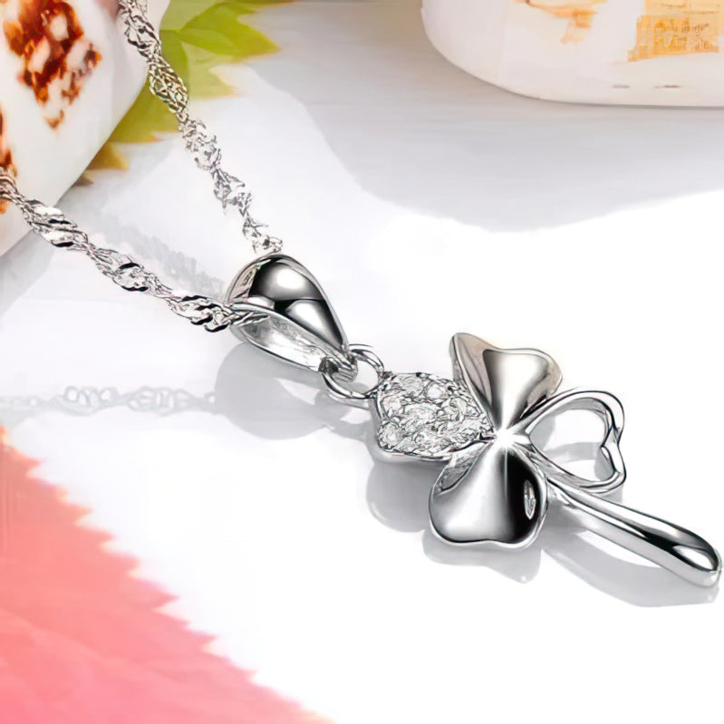 Four-Leaf Clover Pendant Necklace for Women in Silver