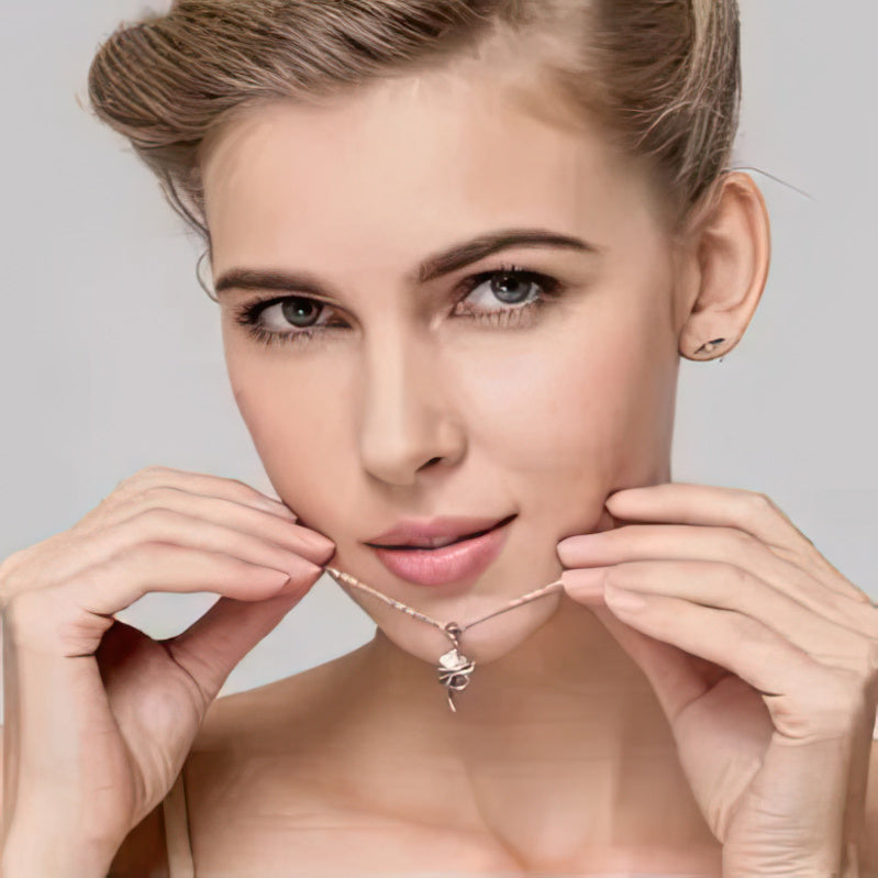 Four-Leaf Clover Pendant Necklace for Women in Silver