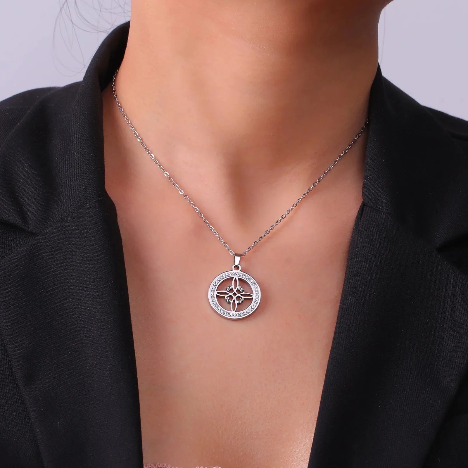 Wiccan Necklace Pendant Witch’s Knot Protection Amulet silver