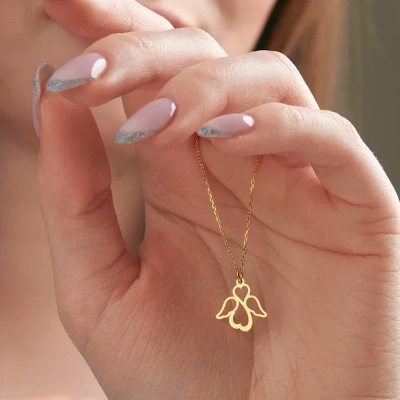 Women's necklace with gold angel wings pendant