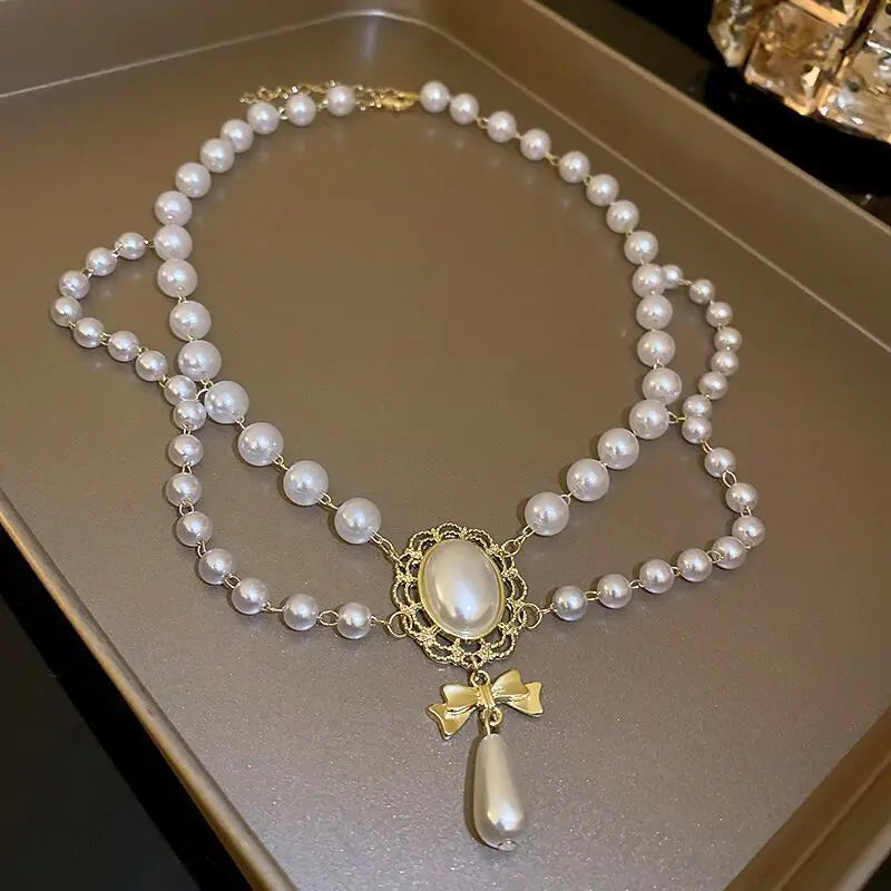 Baroque-Style Pearl Pendant Choker Necklace