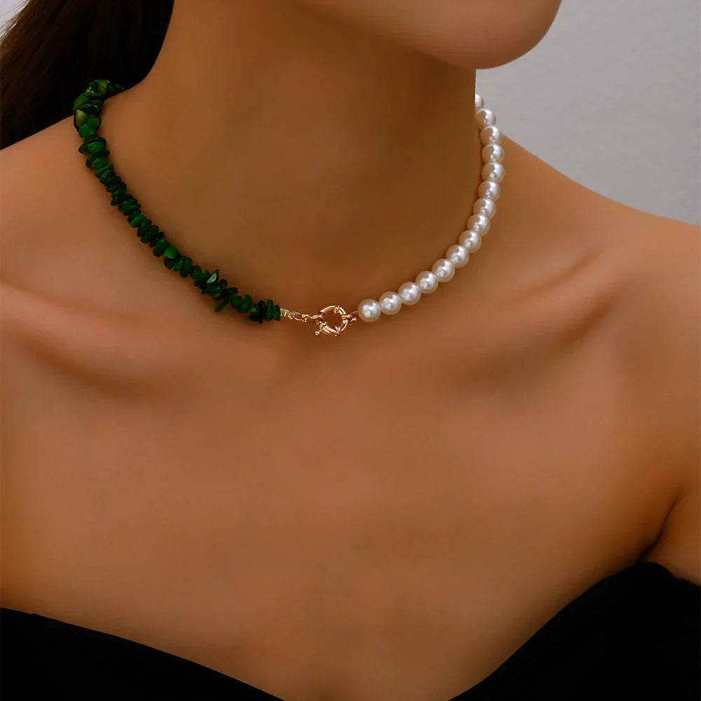 Style Choker Necklace with Green Bead Pendant