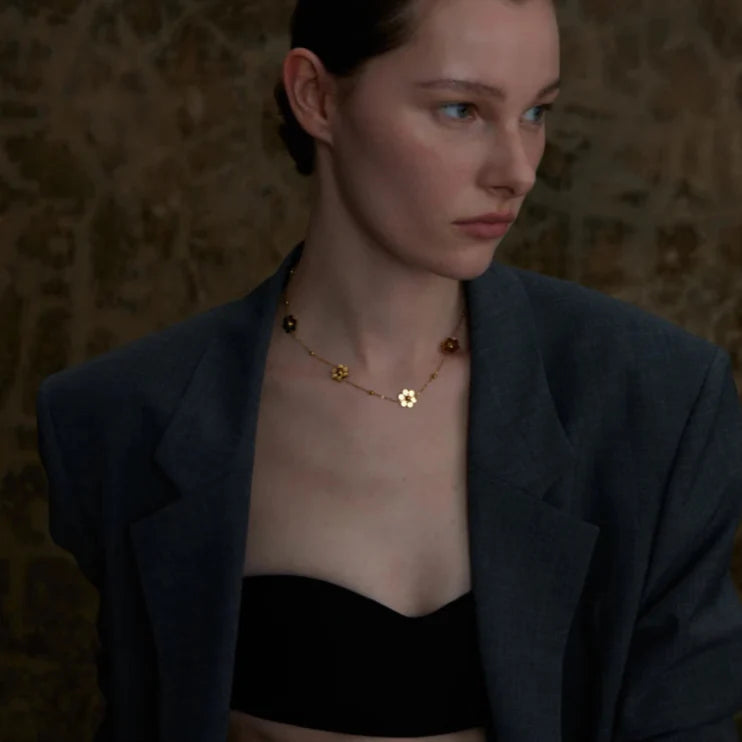 Gold Flower Pendant Choker Necklace