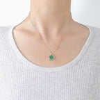 Mother-of-Pearl Clover Necklace with Gold Chain Pendant for Women green