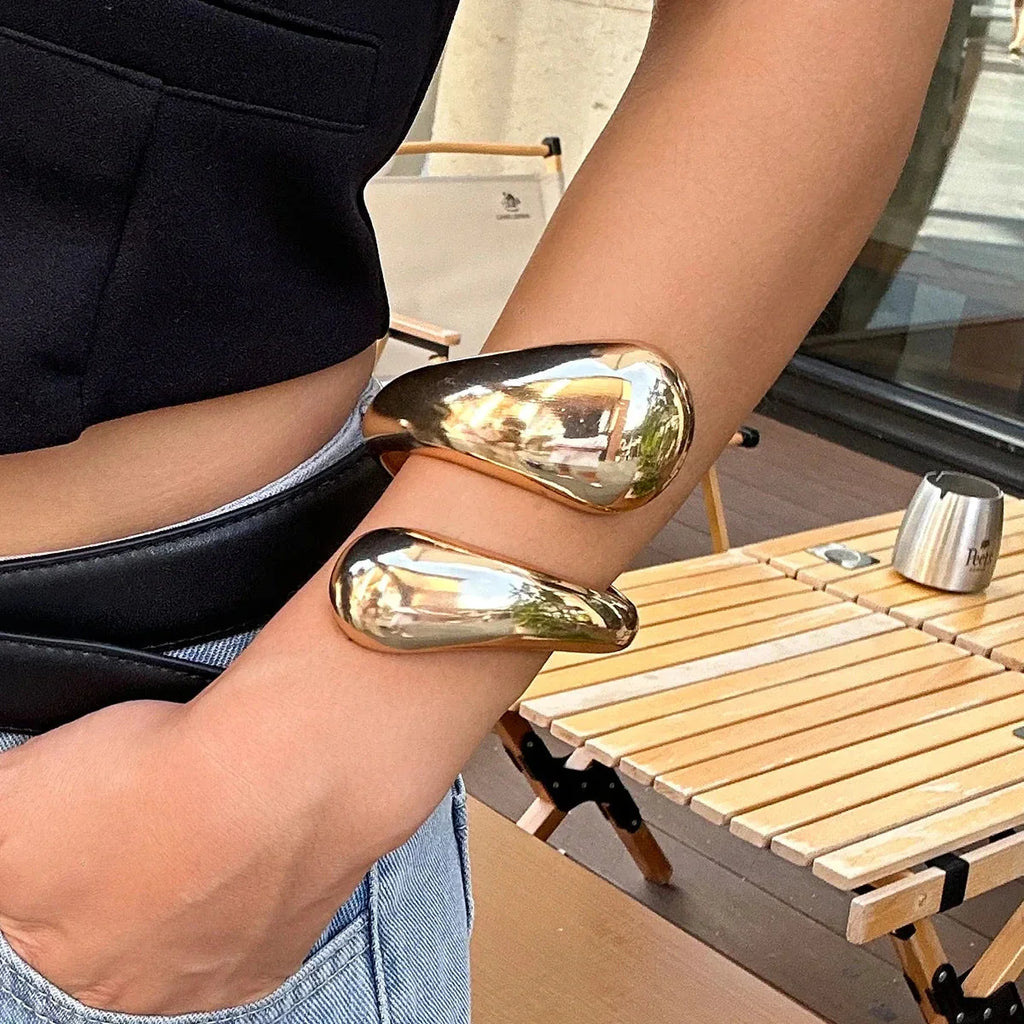 Large Water Drop Cuban Link Bracelet gold