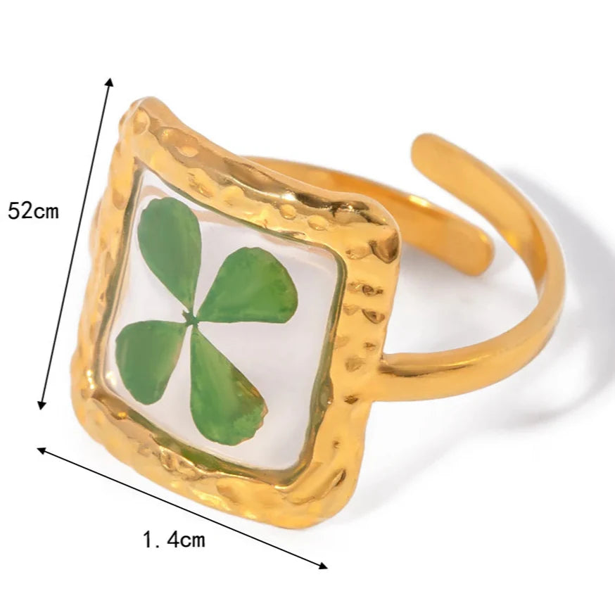 Large Flower Ring in Transparent Frame