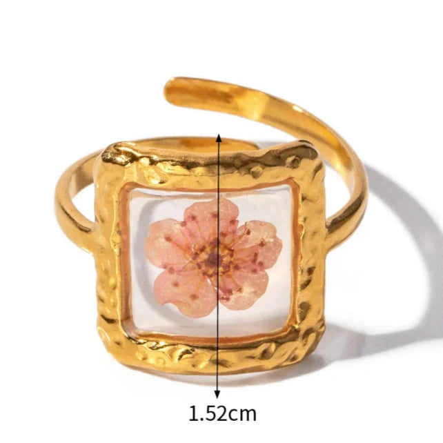 Large Flower Ring in Transparent Frame