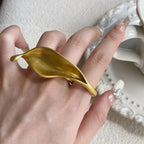 Lily Leaf Gold Ring