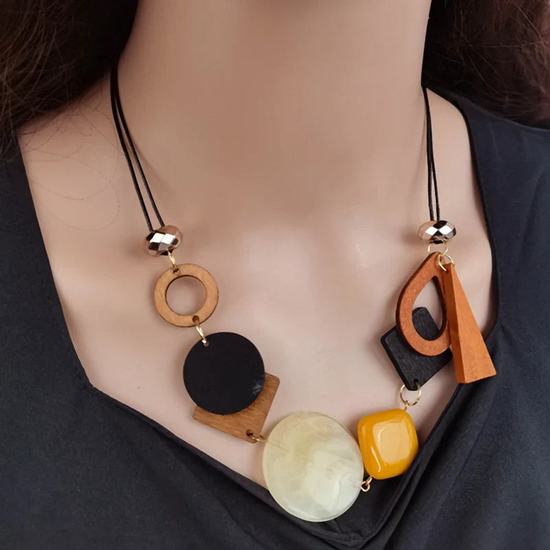 Asymmetrical Bohemian-Style Pendant Necklace Beige